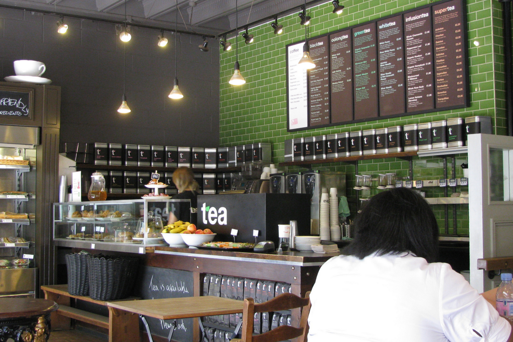 Чайная Tea (Лондон, Великобритания) в 2010 году, в настоящее время закрыта